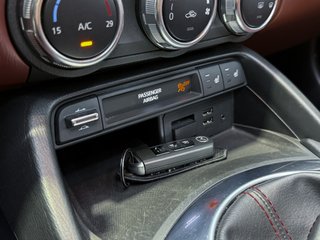 Mazda MX-5 RF Nappa Edition 160cv Targa