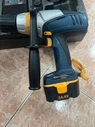 Taladro Percutor Ryobi CMI 1442 14.4V + 3 Baterías