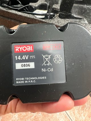 Taladro Percutor Ryobi CMI 1442 14.4V + 3 Baterías