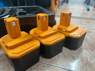 Taladro Percutor Ryobi CMI 1442 14.4V + 3 Baterías