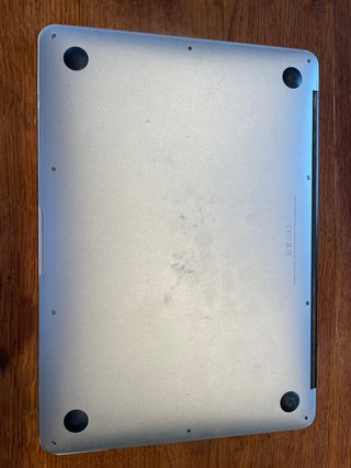 MacBook con carcasa efecto mármol