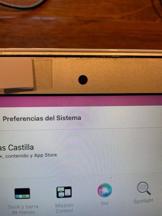MacBook con carcasa efecto mármol