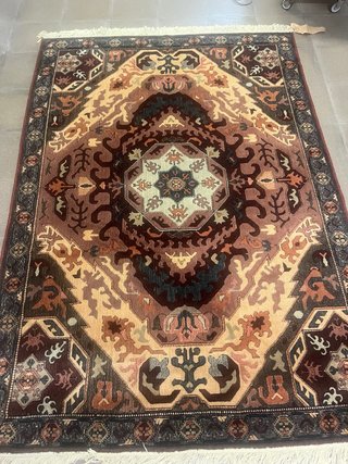 Alfombra de Lana con Diseño Tradicional