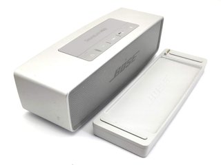 E1818979-0    Altavoz Portatil Bluetooth Bose Soun