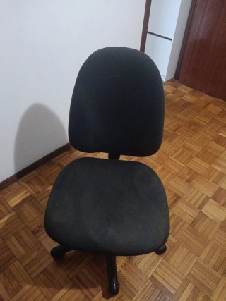 Silla de escritorio negra