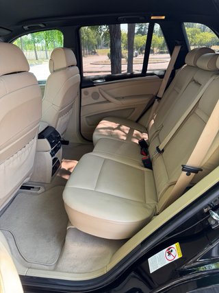 BMW X5 4.8i 355cv e70