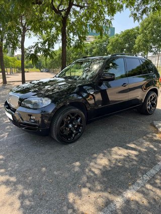 BMW X5 4.8i 355cv e70