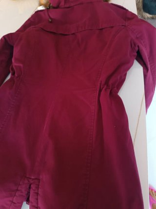 Parka donna bordeaux con cappuccio