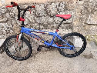 Bicicleta BMX Azul
