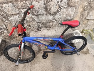 Bicicleta BMX Azul