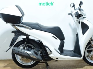 HONDA SH 125 (TOP CASE)
