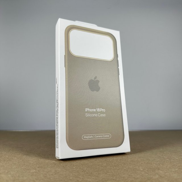 Funda iPhone 18 Pro Silicona Vainilla Magsafe