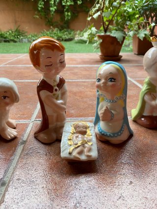 Belén de porcelana artesanal