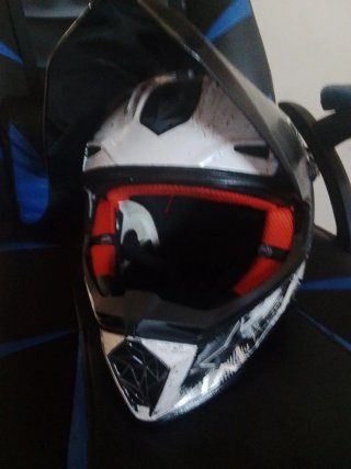 Casco L52 CHAOS