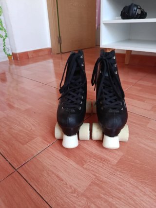 Patines de cuatro ruedas Oxelo negros