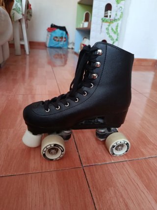 Patines de cuatro ruedas Oxelo negros