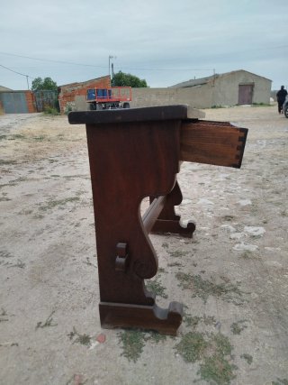 Mesa Castellana Antigua Madera