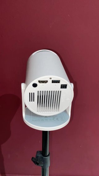 Proyector Hy300Pro,  con Trípode Ajustable