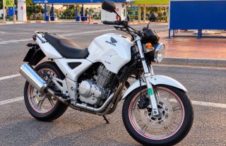 Honda CBF 250 Blanca 2006