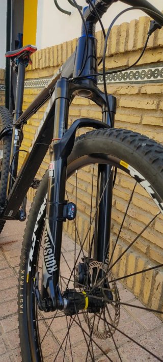 Bicicleta MTB Giant, Aluminio