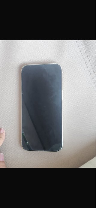 iPhone 15 Amarillo