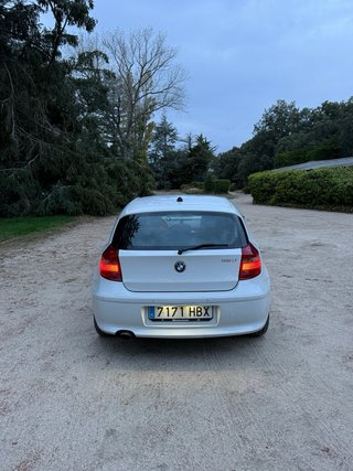 BMW 116d 2.0 diésel – 5 puertas – Blanco – 2011