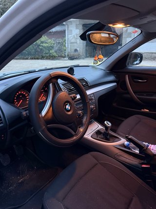 BMW 116d 2.0 diésel – 5 puertas – Blanco – 2011