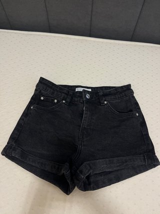 Calções Bershka