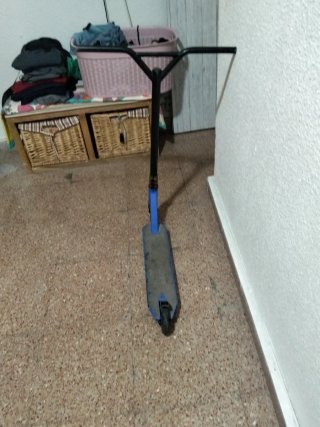 Patinete Freestyle Azul y Negro