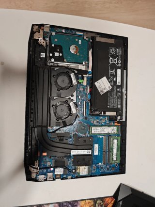 HP Pavilion Gaming 16-a0005 para piezas