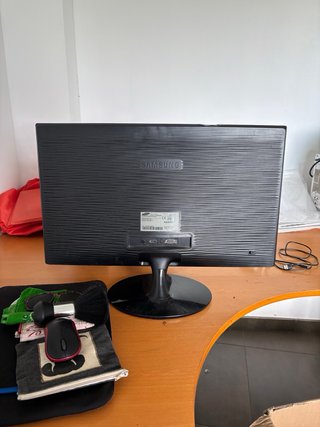 Monitor Samsung 24 S24D300