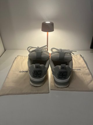 Louis Vuitton Skate grigie e bianche
