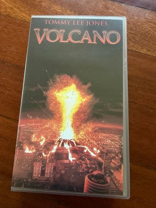 VHS Volcano (1997) - Tommy Lee Jones