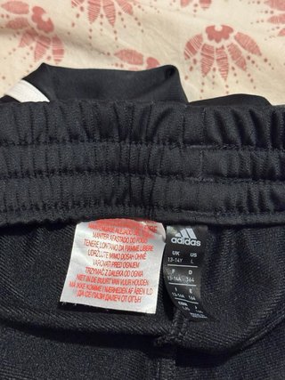 Pantalón chándal Adidas negro