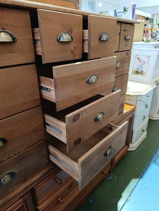 MUEBLE CAJONERA RÚSTICO /BOTICARIO