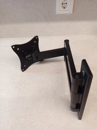 TV LG 24 Pulgadas con Soporte de Pared