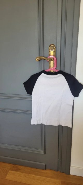 Camiseta Brandy Melville Blanca y Negra