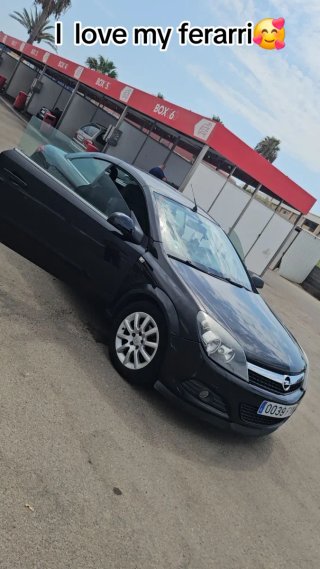 Opel Astra twin top Negro