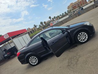 Opel Astra twin top Negro