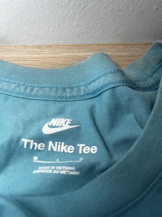 Camiseta Nike Sportswear Club Talla M Turquesa