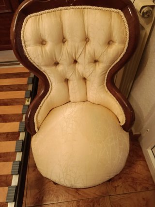Sillón Descalzador Estilo Clásico