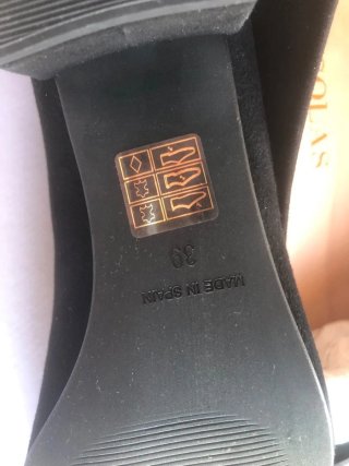 Tacones Negros con Lazo