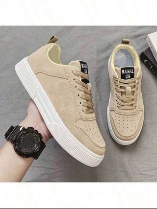 Zapatillas casuales beige y blancas