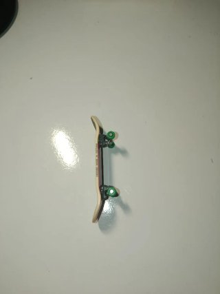Mini Skate Hot Wheels