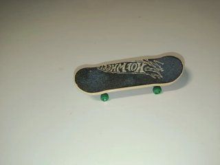 Mini Skate Hot Wheels