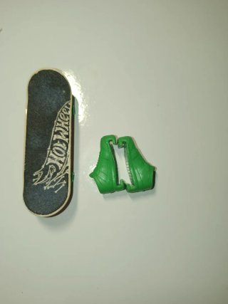 Mini Skate Hot Wheels