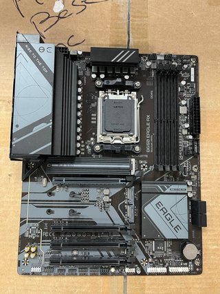 GIGABYTE B650 Eagle AX Placa Base#031466