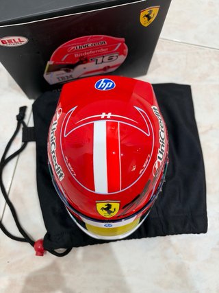 Casco Bell Ferrari Leclerc 2026 Autografato COA
