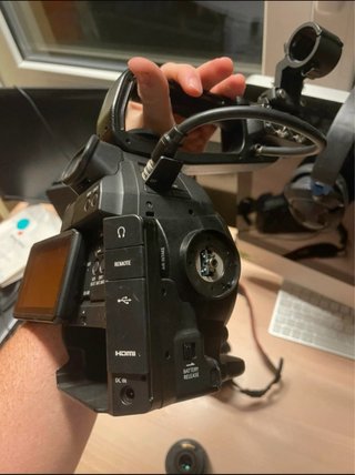 Canon C100