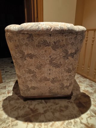 2 Sillónes tapizados floral madera
